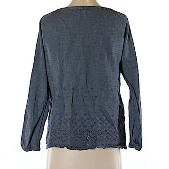 J.Crew Long Sleeve Blouse

Size 2 - Picture 2 of 2